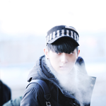 [EXO] <b>감기</b>걸렸나 머리아프다..