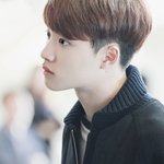 [EXO] ㅠㅠㅠ경수 이날 <b>인천</b>공항