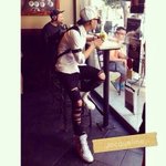 [EXO] 타오 <b>LA</b> 스벅에서 바나나 먹기