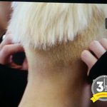 [EXO] <b>무슨</b> <b>생각</b>으로 뒷머리를 민걸까