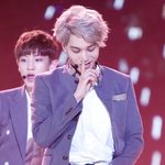 [EXO] 종인이이<b>머리</b><b>한</b>번만..