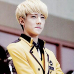 [EXO] 나 따라다니던 꼬맹이가 <b>어느날</b> 보니까