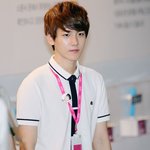[EXO] 아까백현이알바생같다는사진