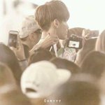 [EXO] 머리만 보이는 <b>희수</b>