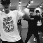 [EXO] 야김종인이면 한명<b>반삭</b> 한명삭발이야