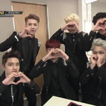 [EXO] 세니 <b>반쪽</b>하트 ㅠㅠㅠㅠ