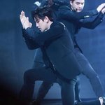 [EXO] 변백현 허벅지<b>보소</b>ㄷㄷ