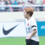 [EXO] 옷 다부지게 여미는 김민석