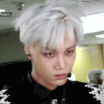 [카이] 우리 종인이 오늘도 <b>무뚝뚝</b>다정ㅜㅠ