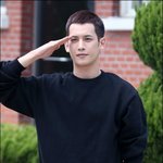 박기웅 <b>입대</b>함