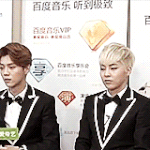 [시우민] 시우민 인터뷰 대기(?!)  씹덕<b>움짤</b>