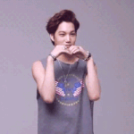 [EXO] 종인이의 남다른 하트하기