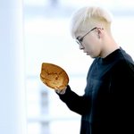 [EXO] 헐 시우민 <b>지여</b>친잡고있어