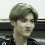 [EXO] 뚜이짱 <b>치킨</b>사줄게 