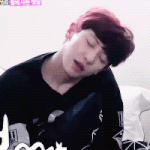 [EXO] 밖에 진짜 덥구나