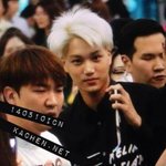 [카이] 바람에 날리는 종구머리 꼭 이거같앙