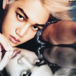 [EXO] <b>시</b>퐐오빠그렇게낯뜨거운눈빛으로쳐다보시면<b>이</b>소녀너무부끄러워...