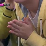 [EXO] <b>음중</b> 노란 후드찾음ㅋㅋㅋㅋㅋㅋㅋㅋㅋ