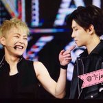 [시우민] <b>민석</b>이ㅋㅋㅋㅋㅋㅋㅋ백현이보고 웃는것봐