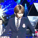 [EXO] 크리스 이 움짤 보고 심장이 <b>멀쩡</b>할리가 없어‥~