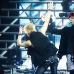 [시우민] 헐 !!!우민아 <b>ㅠ</b> 섹시백 <b>ㅠ</b>