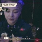 [EXO] 요새 하루에 <b>다섯</b>번은 봐주는 모카방우민
