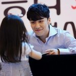 팬싸가면 제일 잘해주는거 같은 <b>승리</b>