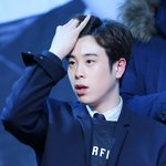 <b>무대</b>에서 겁나 쏀데 <b>밖</b>에선 졸귀 피오