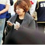 [EXO] 크리스뒷이야기라곤하는데<b>옛날사진</b>아님?