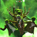 [EXO] 이 사진도 12명이 있어야 <b>완성</b> 되지