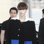 까도 크리스 얼굴론 까면 안된다고 무슨 엘도<b>연이</b> 크리스보다 잘생겨