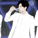 [백현] 10덕후 미치게 물마시는 백현이ㅇ<-<