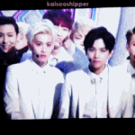 [EXO] <b>팬캠</b>)일위발표전 애들 왜 빵터졋어?