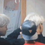 [EXO] 바뀐머리가<b>어색</b>한지