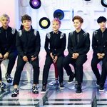 [EXO] ???;야 여기 심령사진인것같은데??