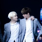 [EXO] 둘기는 이때도 <b>소송</b>걸 생각중이였겠구나