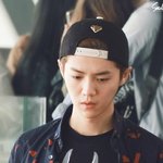 [EXO] 루한최애들은 왜 <b>상해</b>공항에서 루한이표정보고