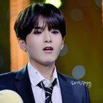 데뷔하고도 계속 리즈인 려욱 력디~