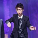 [EXO] 디오 어깨 키웠다하지않았냐..?