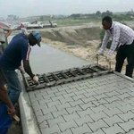 [짤북] 공포의 <b>보도</b>블록 제조법.jpg