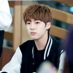 요즘 신인중 가장 잘생긴듯한 <b>진</b>