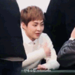 [시우민] <b>임무</b>(?)완료하고 부끄부끄, 패스-