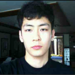 [댓글부탁] 이 사람 누군지 아는사람?? 사진 유 우우유