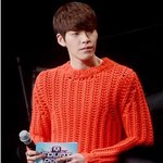 <b>어마</b>무시한 김우빈의 어깨, 안기고 싶어!