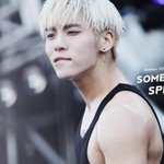 아랫입술 깨문 <b>귀요미</b> <b>남자</b> 아이돌들.jpg