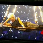 [EXO] 종인이 <b>TV</b>볼때 이런자세일듯