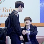 [도경수] 살랑살랑~ 경수 머신 직캠有 (지워져서 다시<b>올림</b>)