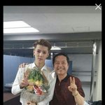 [EXO] 세니<b>중학교</b><b>때</b>선생님이랑'-'