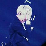 [EXO] 오늘 카이 <b>아파</b>하는거 전광판으로 찍힘...ㅠㅠ