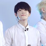 [백현] 큥아보고싶구나~~~